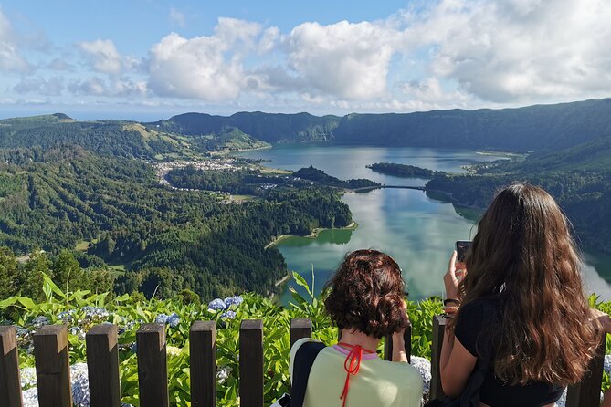 Full Day Tour Sete Cidades & Lagoa do Fogo with Lunch - Why Sete Cidades and Lagoa do Fogo feels like one big volcano story