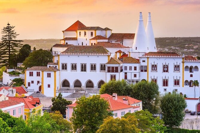 Full Day Tour: Sintra, Pena Palace, Cabo da Roca, Cascais - Guide style and group size: why it feels relaxed