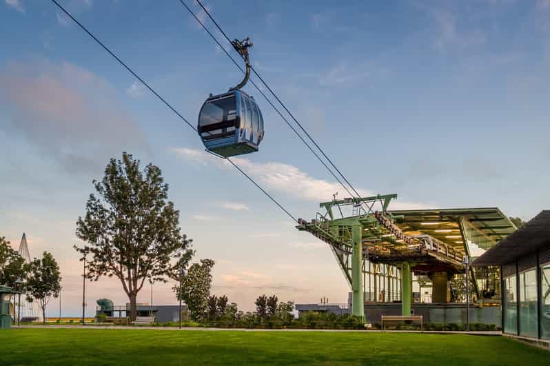 Funchal: 2-Hour Tuk-Tuk Tour with Cable Car Finale - Pico dos Barcelos Lookout: the best first view for getting oriented