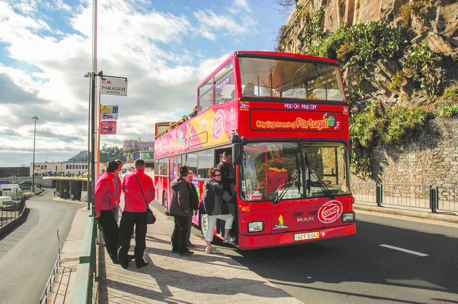 Funchal: City Sightseeing Hop-On Hop-Off Bus Tour - Where the Hop-On Hops Start: Avenida do Mar, the Port Area, and Your First View