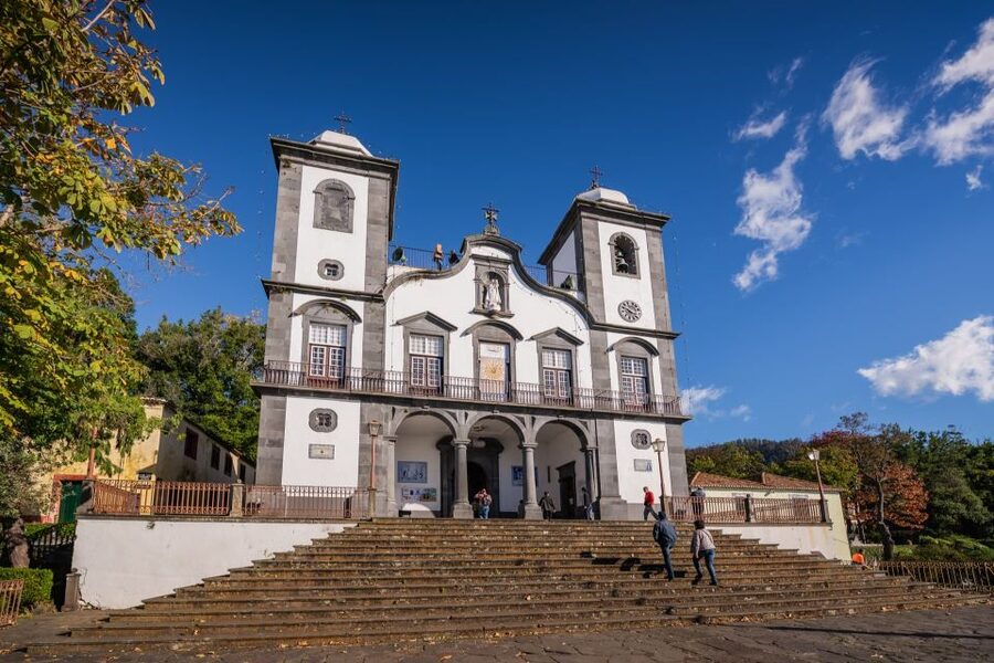 Funchal: Monte Tropical Garden & Toboggan Ride by Tuk Tuk - Who should book this tuk tuk and toboggan day