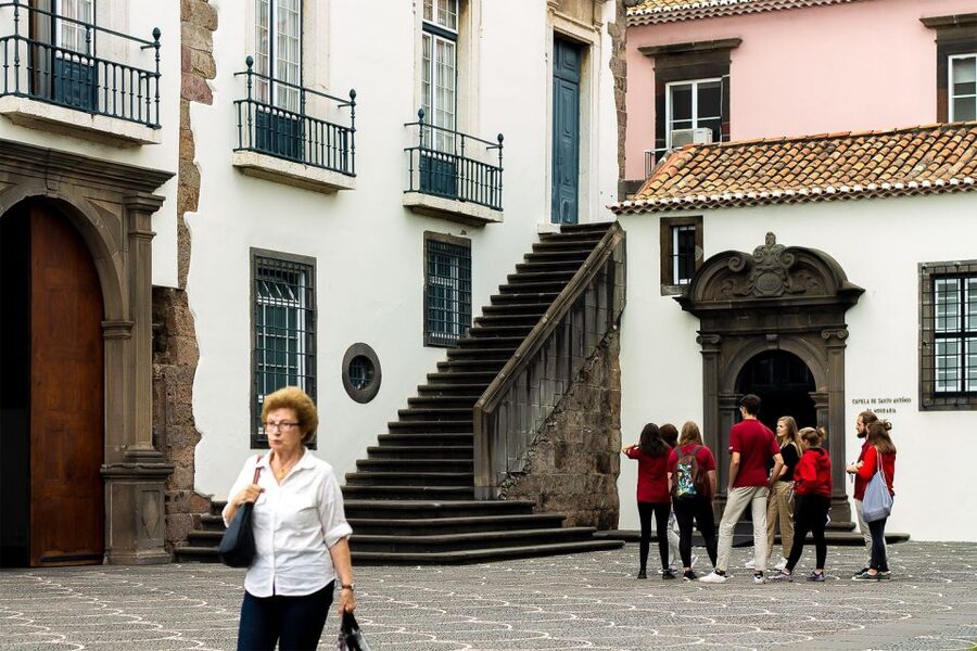 Funchal: Old Town Walking Tour - Farmers’ Market walkthrough: how the island eats and sells