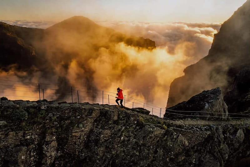 Funchal: Sunrise Pico do Arieiro & Ruivo/Larano HikeTransfer - Sunrise logistics that actually work from Funchal