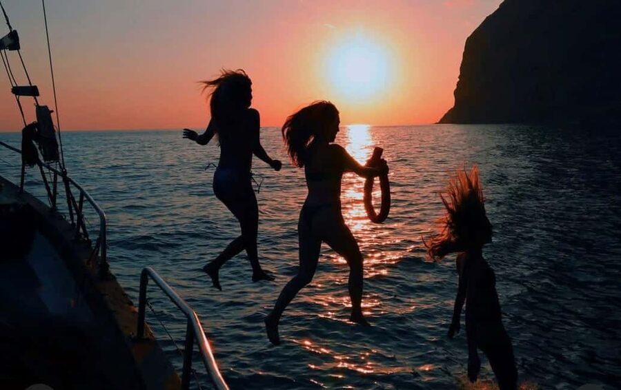 Funchal: Sunset Tour on Traditional Madeiran Boat w/ Drinks - What You Really Get on This 3-Hour Cabo Girão Sunset Cruise