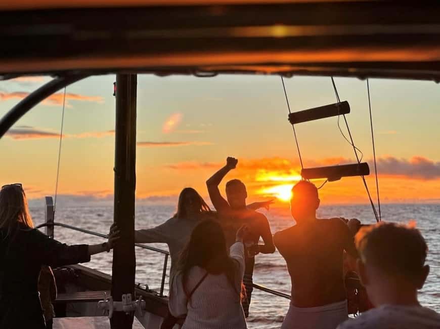 Funchal: Sunset Tour on Traditional Madeiran Boat w/ Drinks - Comfort, Motion, and What to Pack for a Better Ride