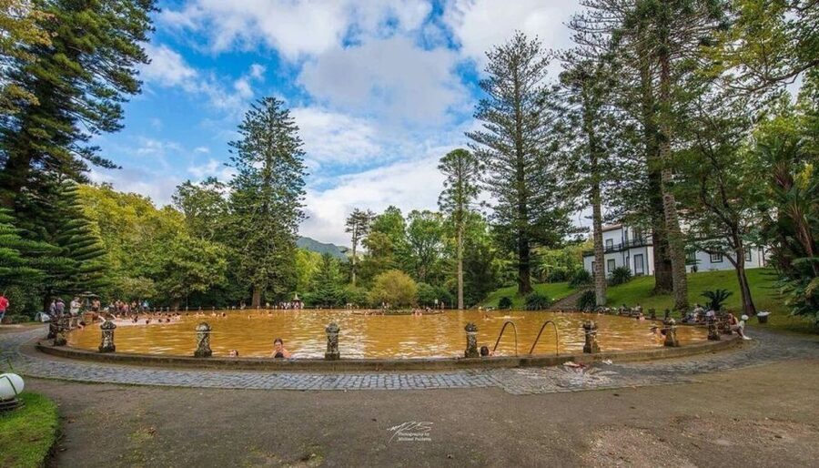 Furnas: Thermal Springs & Tea Plantation Day Tour with Lunch - Terra Nostra Park: hot-water pools in a centuries-old botanical setting