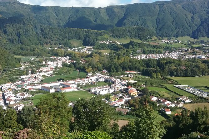 Half Day 4x4 Private tour from Ponta Delgada Azores - Sete Cidades: Crater Lakes, Rim Views, and a Local Parish Stop