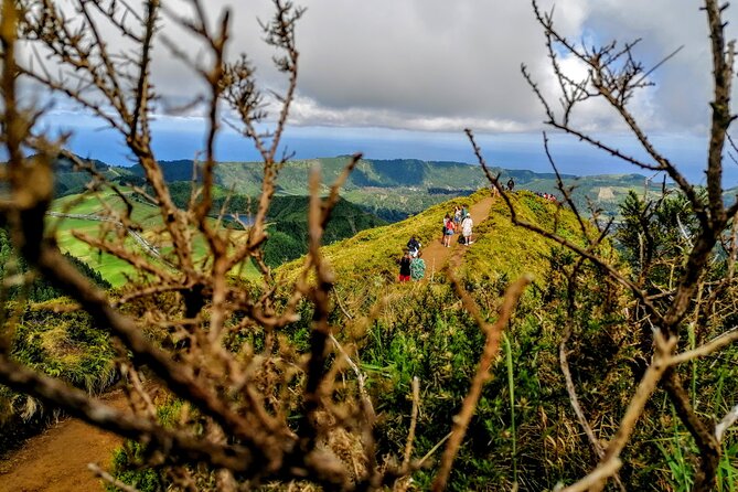 Half Day Guided Tour of Sete Cidades from Ponta Delgada - Weather can make or break the experience, and guides plan around it