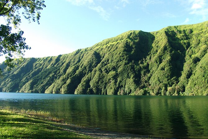 Half-Day Jeep Tour from Ponta Delgada to Sete Cidades - Group size, comfort, and the one caution to keep in mind