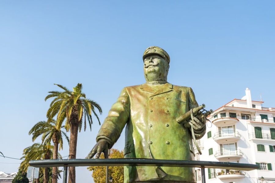 Half-Day Sintra Tour from Lisbon with Transfers - Pena Palace: Why This Stop Is the Headliner