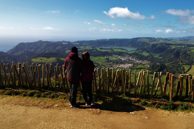Hidden Gems of Sao Miguel Island Full Day Tour with Lunch - Stop 1: Miradouro Caldeiras de Ribeira Grande, the Geothermal Walk