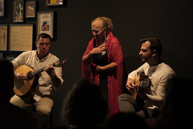 Ideal Clube de Fado - Why this Fado club is a smart Porto choice