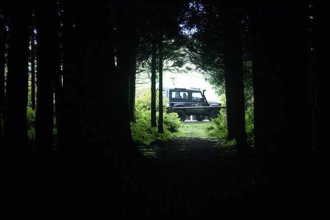 In and Around Terceira Island in a 4X4 - Viewpoint stops: how the guide plays the clouds