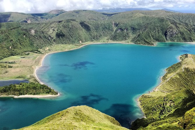 Jeep Tour Full Day Sete Cidades & Lagoa do Fogo with lunch and drinks included. - Lagoa do Fogo Belvedere: the iconic lake shot, with fog as the wild card