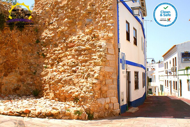 Jeep Tour of the City and Coast of Albufeira - Driver/guide impact: where reviews strongly tilt