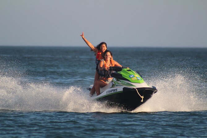 Jet Ski Algarve, Armação de Pêra - Riding setup: up to two people per jet ski