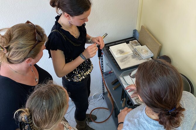 Jewellery Workshop in Albufeira - Design choices: rings are common, but your options go wider