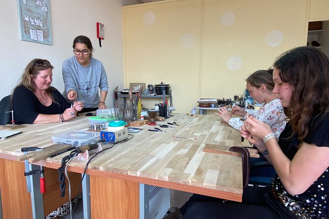 Jewellery Workshop in Albufeira - Location tips in Centro Comercial Cerro Novo
