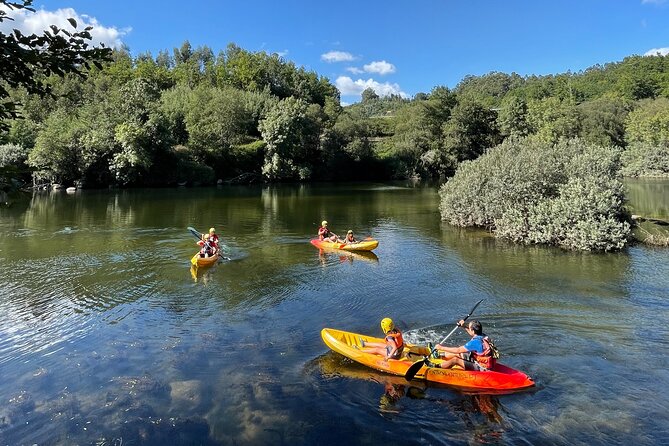 KAYAK TOUR: Descend the Beautiful Lima River - Entering the water at Bravães Kayak Park