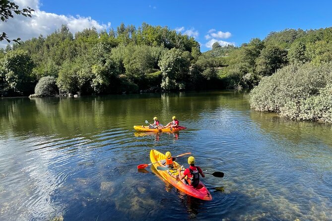 KAYAK TOUR: Descend the Beautiful Lima River - How the guides make the difference (Paulo and Helda)