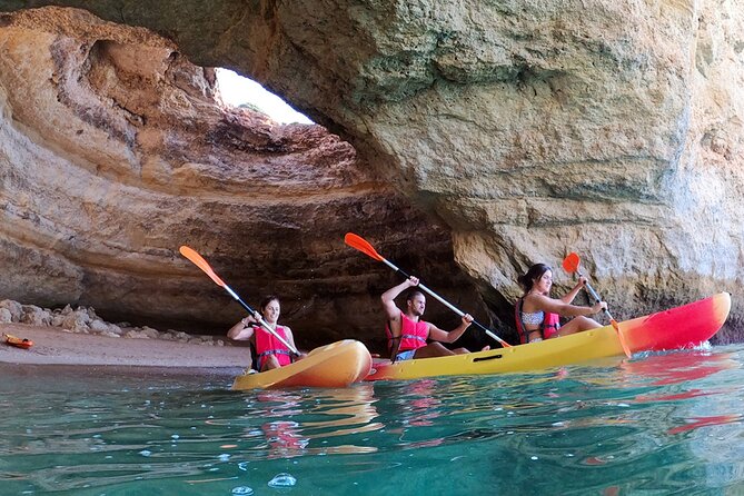 Kayak Tour to Benagil Cave & Marinha Beach - From Portimão - Meeting at Av. Rio Arade 129, and why the logistics feel easy
