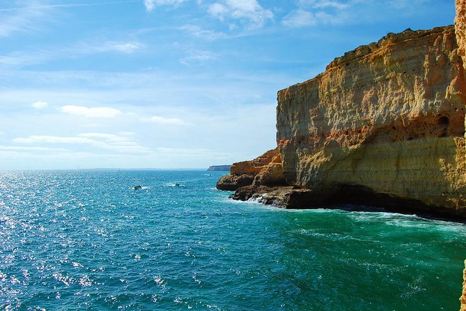 Lagos and Carvoeiro Premium - Shared small group > VTours Algarve - Lunch in Carvoeiro: Budget the Meal, Enjoy the Pause