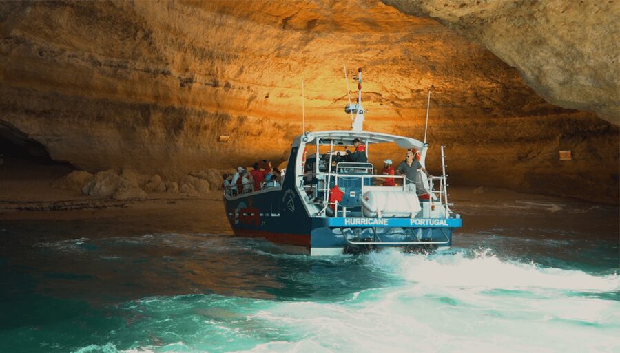 Lagos: Combo Dolphin and Benagil Tour with Marine Biologist - From Lagos Marina to the Dolphin Hotspots, in One Big 2.5-Hour Plan