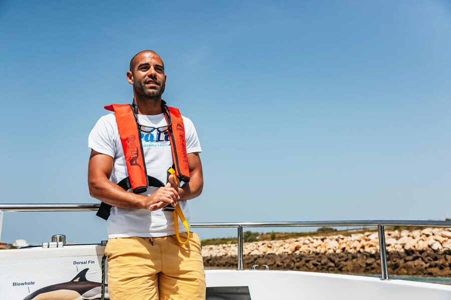 Lagos: Dolphin Watch Tour with Professional Marine Biologist - What to wear and bring for a 1.5-hour speedboat ride