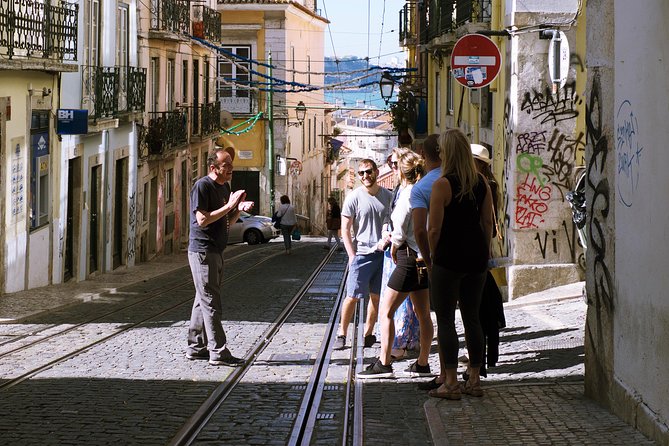 #LisboaLove Walk - Miradouro de Santa Catarina: The Viewpoint Break That Feels Like Theater