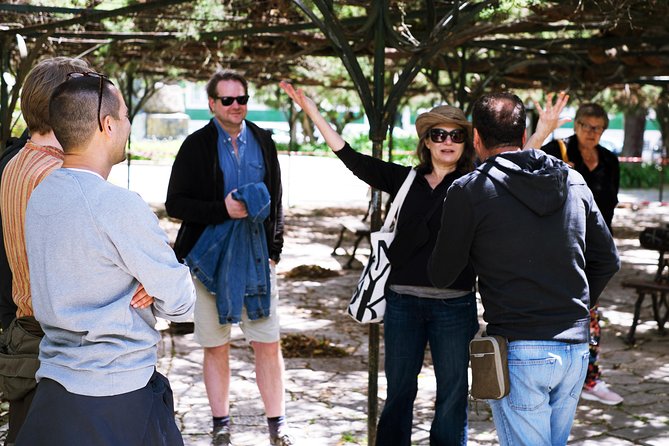 #LisboaLove Walk - Bairro Alto Lanes: Quiet Corners and Neighborhood Layers