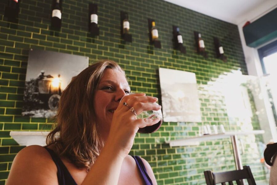 Lisbon: 1-Hour Portuguese Wine Tasting Session - The one-hour plan: how the tasting flows