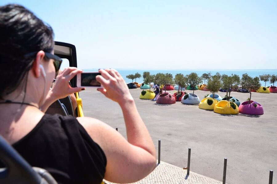 Lisbon: 1-or 2-Day Hop-On Hop-Off Bus Tour - Is this tour good value at $25, and who should use it?