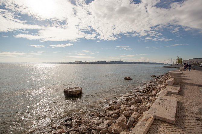 Lisbon 2 Hour from Lisbon City Center to Belém - Private - Ponte 25 de Abril: Golden Gate vibes, Lisbon-style