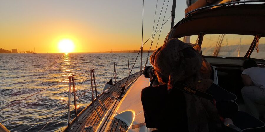 Lisbon: 2-Hour Sunset Sailing Tour on Luxury Sailing Yacht - Terreiro do Paço and the earthquake-era rebirth feeling