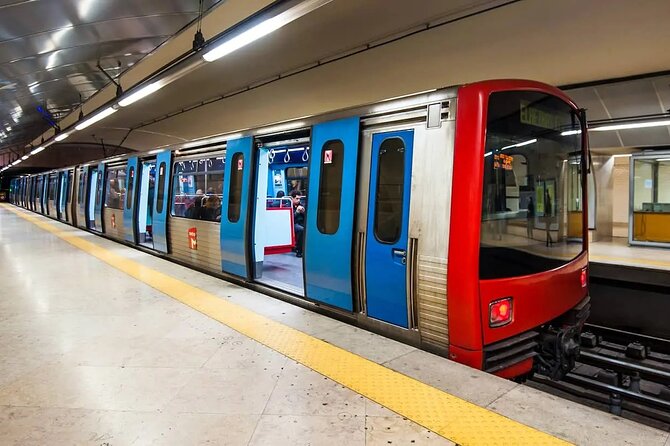 Lisbon 24 Hours Pass with Tram 28 Riding Ticket - Glória and Bica funiculars: quick climbs for photos and momentum