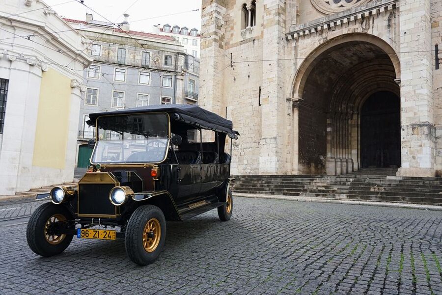 Lisbon: 3-Hour Street Art Tuk Tuk Tour - Key things that make this tour worth your time