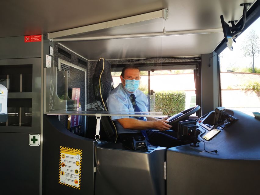 Lisbon: 3-in-1 Hop-On Hop-Off Bus and Tram Tours - Getting on board: where you meet and how the routes work