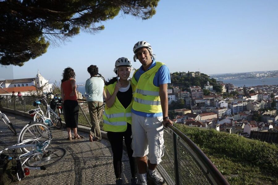 Lisbon: 7 Hills Half-Day Electric Bike Tour - Where You Meet and What You Get From the Start