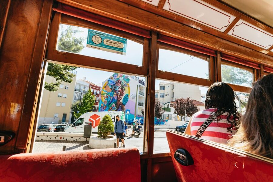 Lisbon: 72/96-Hour Hop-On Hop-Off Bus, Tram & Boat Ticket - Yellow Boat on the Tagus: the water perspective you will remember