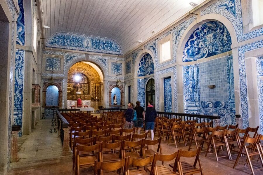 Lisbon: Arrábida Natural Park and Sesimbra Day Trip - Comfort, pacing, and the guides who shape the experience