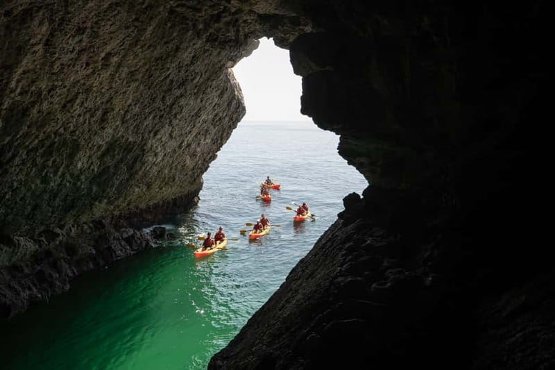 Lisbon: Arrabida Park Kayak Tour with Beach Picnic - Paddling in Arrábida Natural Park: caves, cliffs, and real local stories