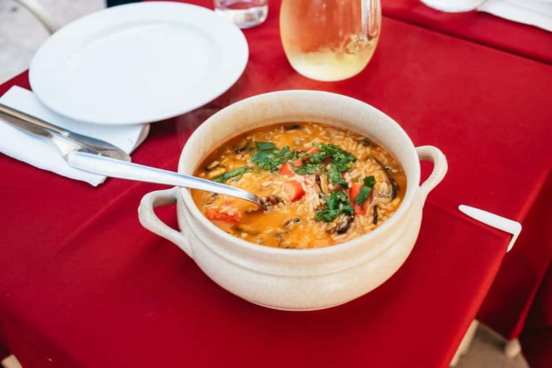 Lisbon: Baixa District Food Tour with Dinner and Drinks - How the Tour’s Drinks Fit the Meal: Four Local Beverages and a Sweet Liqueur