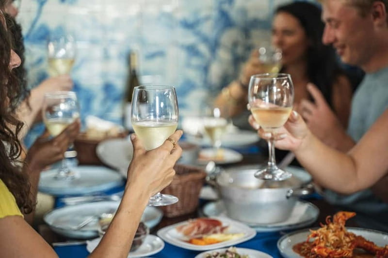 Lisbon: Baixa Food Walking Tour with Drinks - Praça Dom Pedro IV, St. Dominic’s Square, and the Alfama Peek