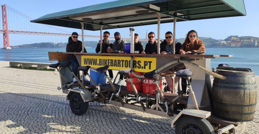 Lisbon: Beer Bike Tour with Sangria and Beer - Finding the start point by SUD Lisboa and Farturas Lusitanas