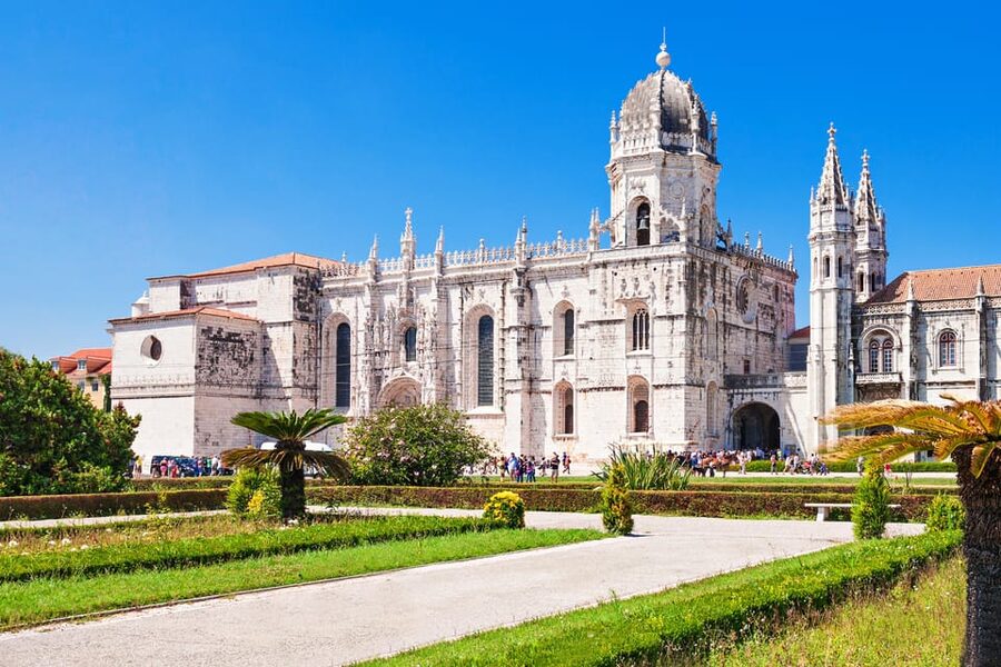 Lisbon: Belem Tour with Pastéis at Jerónimos Monastery - Centro Cultural de Belém: A Quick Link to Modern Portugal