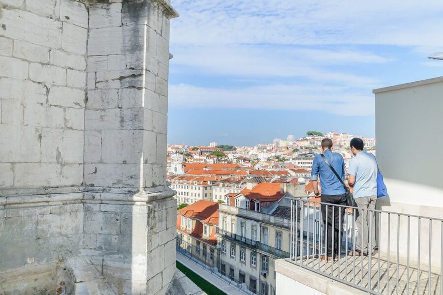 Lisbon: Best of City Private Walking Tour - Carmo Square and the Carnation Revolution Moment