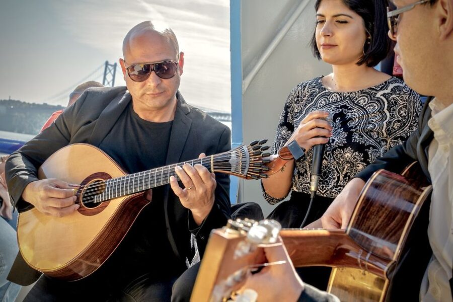 Lisbon: Boat Cruise with Live Fado Performance and a Drink - The route you cover: from Cais do Sodré to Alfama and back