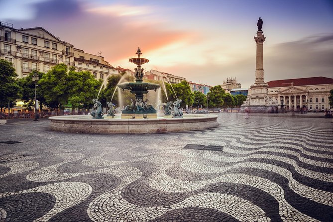 Lisbon by Night Tour: Fado Show and Dinner with Pick-up - Alfama, Bairro Alto, and Mouraria: The Fado Route on Foot