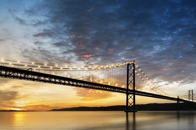 Lisbon by Night Tour: Fado Show and Dinner with Pick-up - The Fado Dinner in Alfama: Show, Meal, and the Neighborhood Vibe