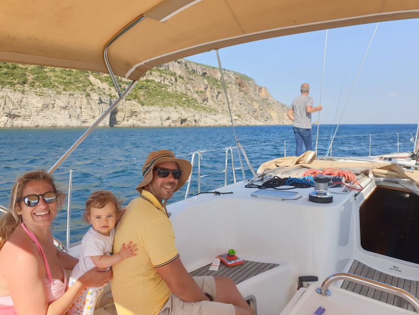Lisbon: Champagne Sailing Tours - The Tagus River stretch: snacks, drinks, and a calmer rhythm